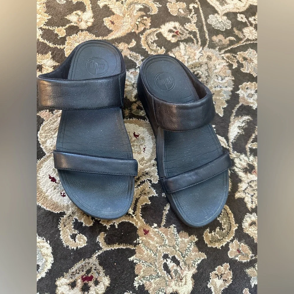 Fitflop $100 Lulu slide sandals. Size 8. - Picture 3 of 9